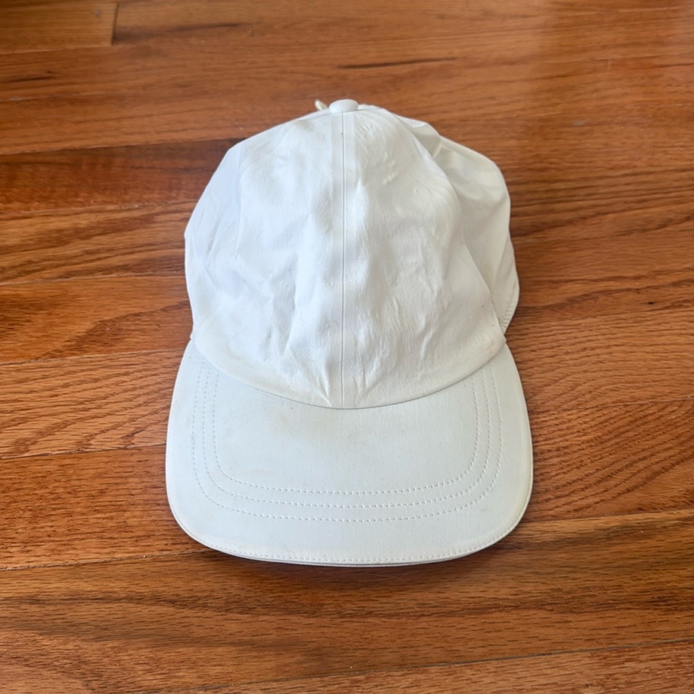Lululemon hat